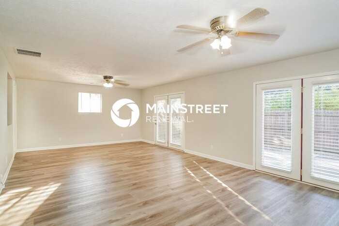 1722 Arlene Dr - Photo 4 of 16