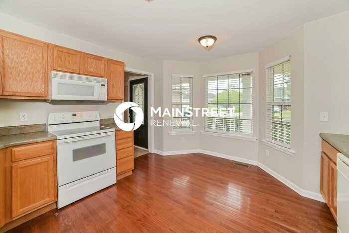 7736 Gilmore Ln - Photo 7 of 15