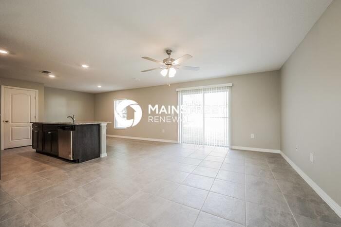 1662 Redfin Dr - Photo 4 of 17