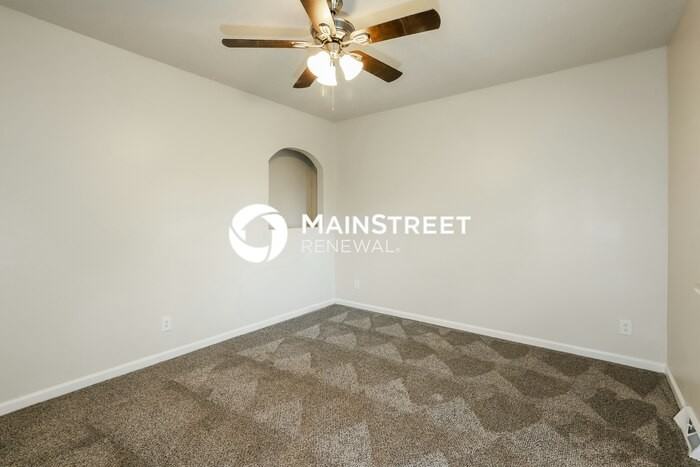 620 Ne 114th St - Photo 4 of 17