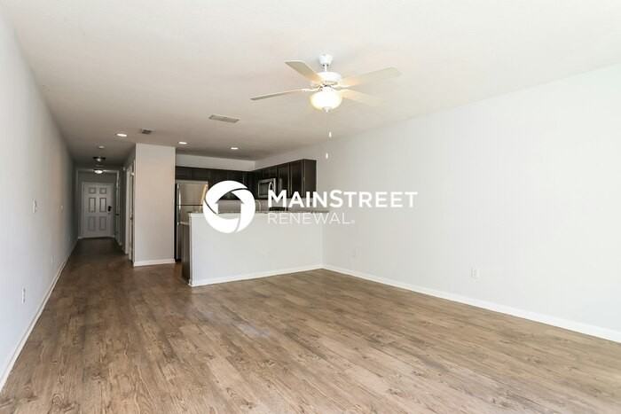 558 Eiseman Way - Photo 5 of 18