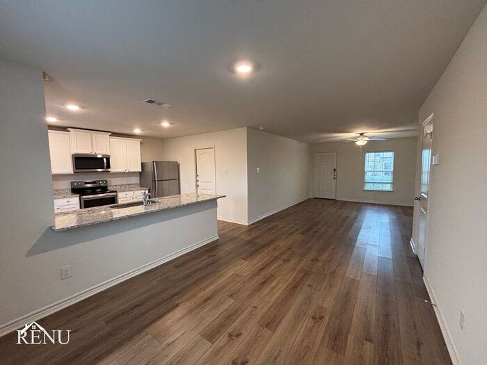 132 Stratton Ln - Photo 6 of 27