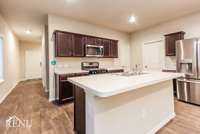 2407 Heeney Park Ln - Photo 2 of 20