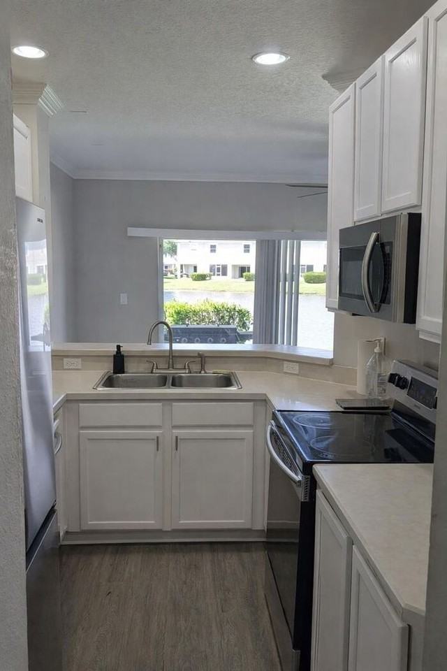 10739 Savannah Wood Dr #207 - Photo 2 of 34
