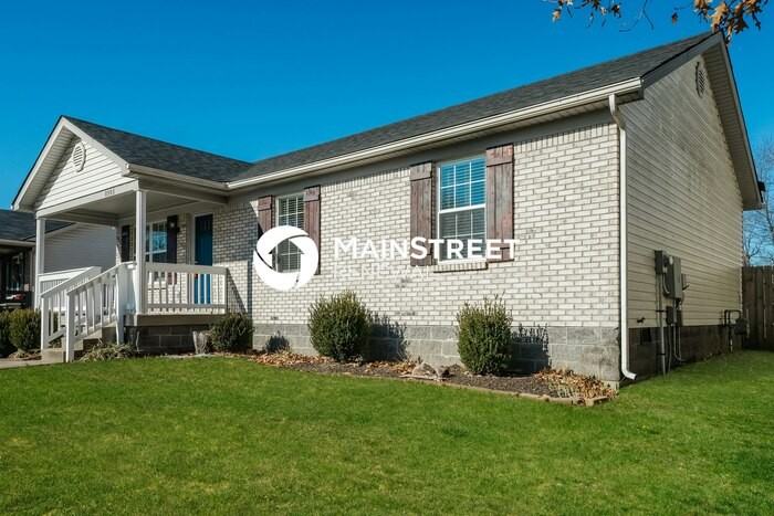 8908 Greenmoore Dr - Photo 4 of 16