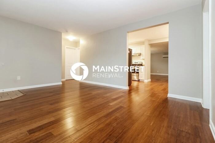 723 Sunset Dr - Photo 2 of 16