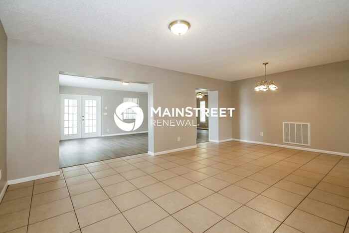 4449 Chamber Ct - Photo 4 of 16