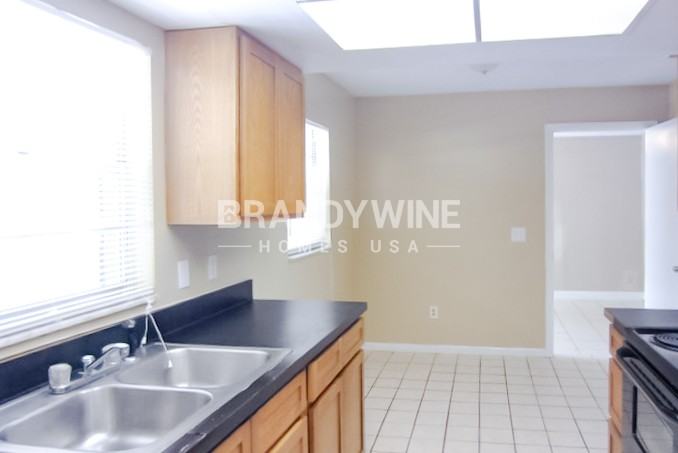 6433 Sardina Blvd - Photo 6 of 20