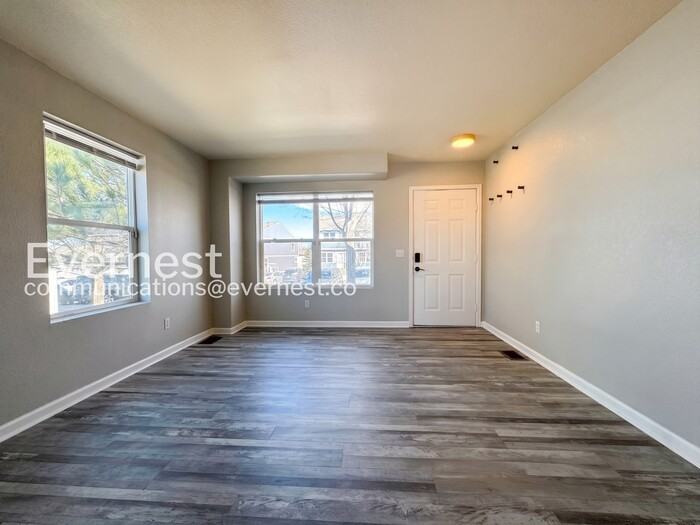 2040 Oakcrest Cir - Photo 5 of 16