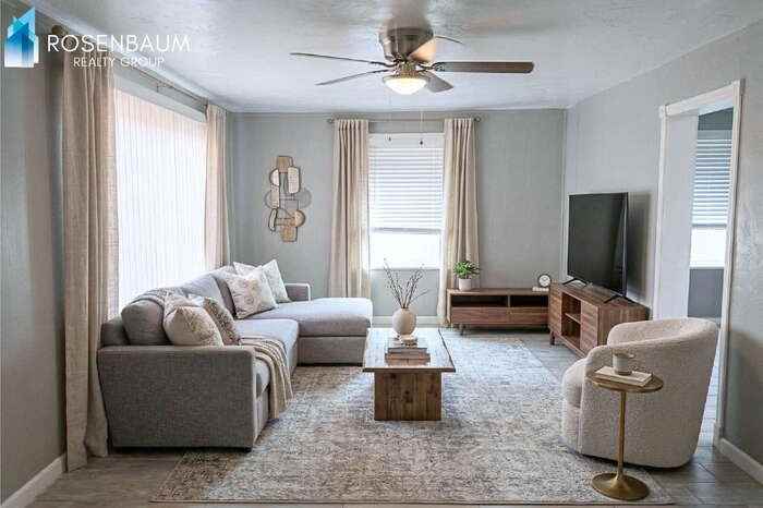 2143 N Bell Ave - Photo 2 of 9
