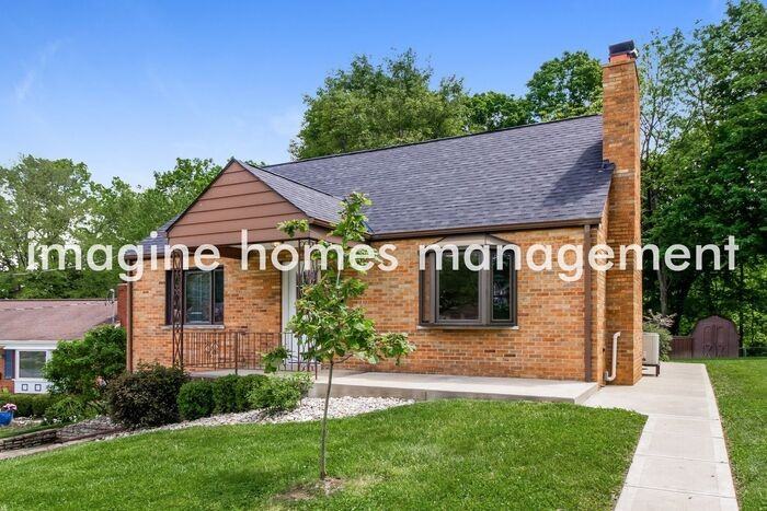 256 W Crest Dr - Photo 4 of 24