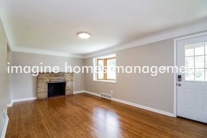 256 W Crest Dr - Photo 5 of 24