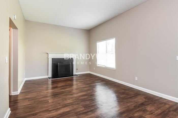 2579 Charleston Ter - Photo 3 of 24