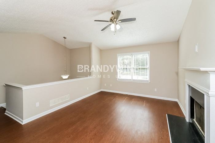 147 Wesley Mill Dr - Photo 6 of 21