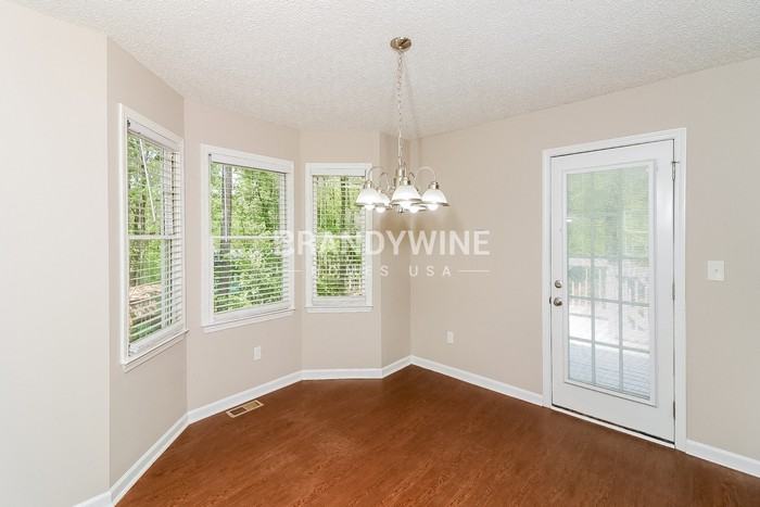 147 Wesley Mill Dr - Photo 7 of 21