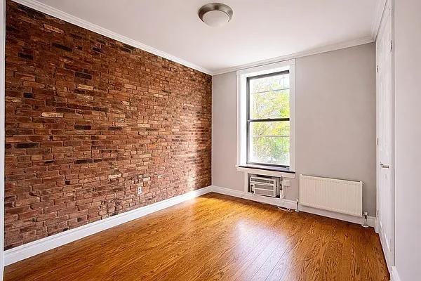 E 1st St #R3 - Photo 3 of 3