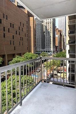 E 34th St #1005 - Photo 4 of 14