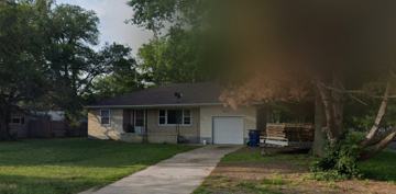 featured image of 921 W 5th St