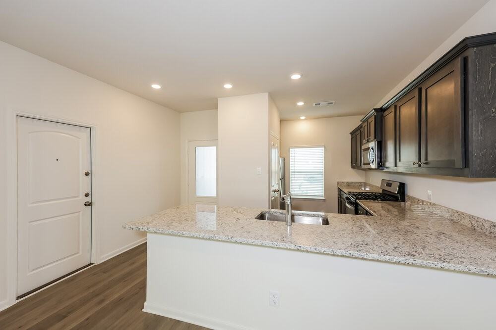 9609 Klondike Dr - Photo 6 of 17