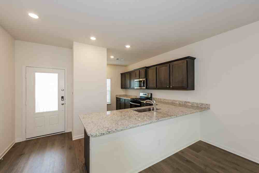 9609 Klondike Dr - Photo 7 of 17