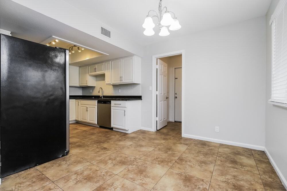 2520 E Javelina Ave - Photo 6 of 16