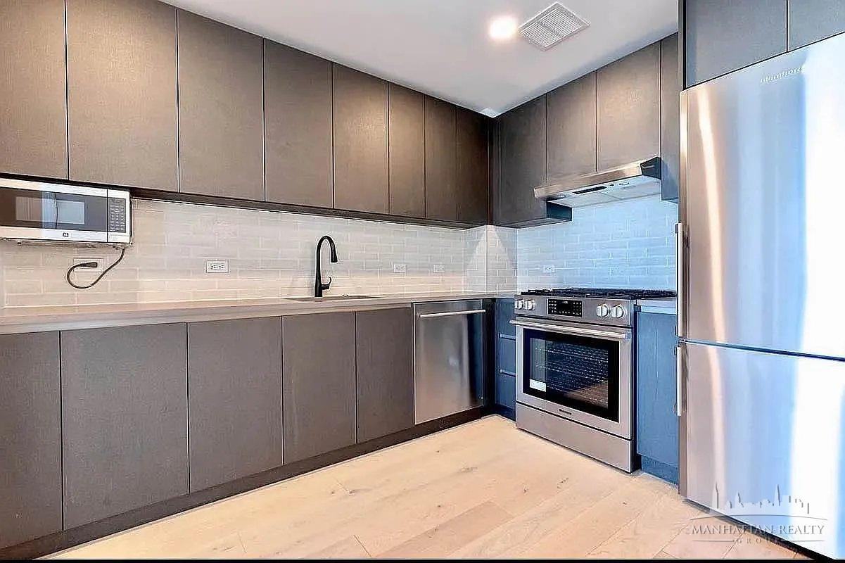 Northern Blvd #9T - Photo 4 of 11