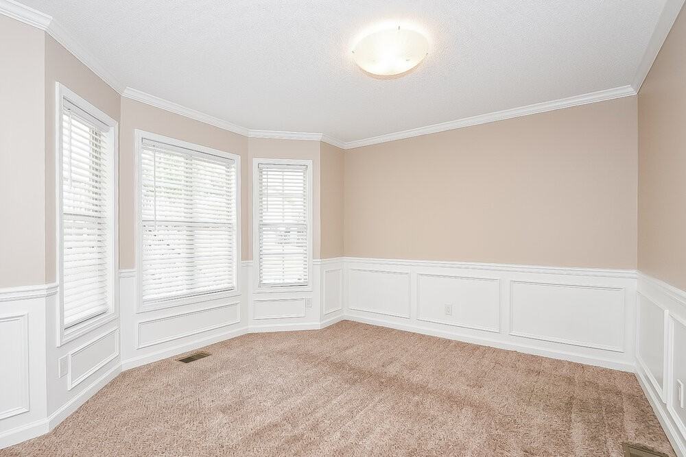 4084 Mount Vernon Dr - Photo 4 of 17