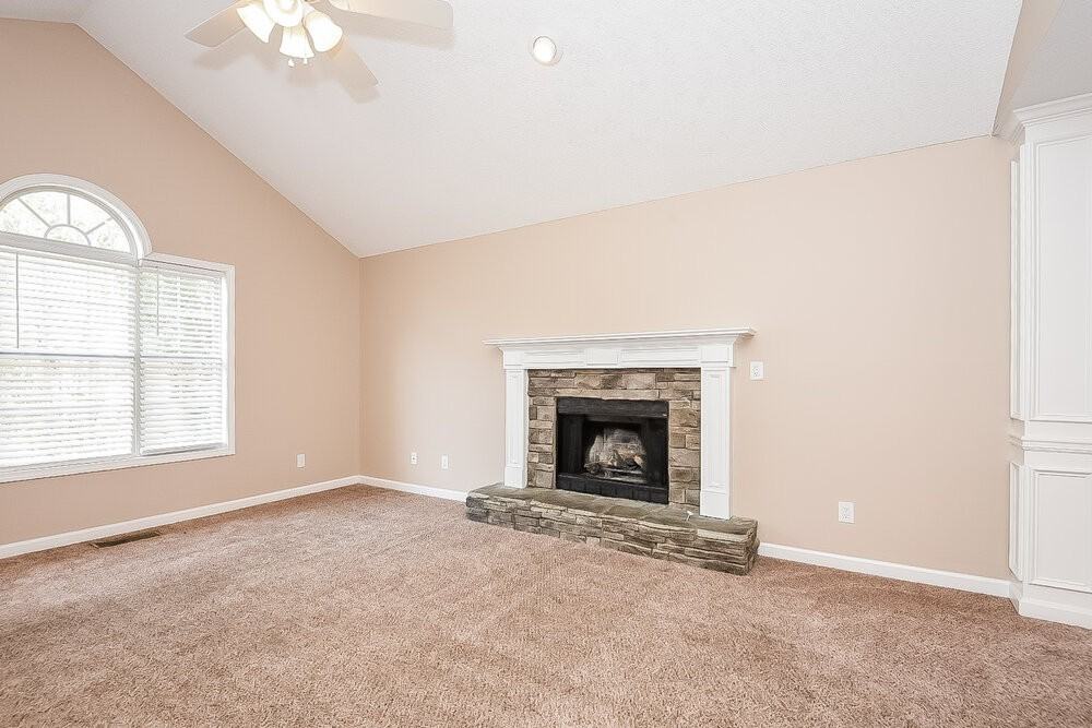 4084 Mount Vernon Dr - Photo 5 of 17