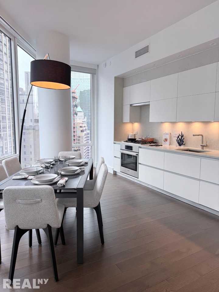 E 44th St #35E - Photo 2 of 7