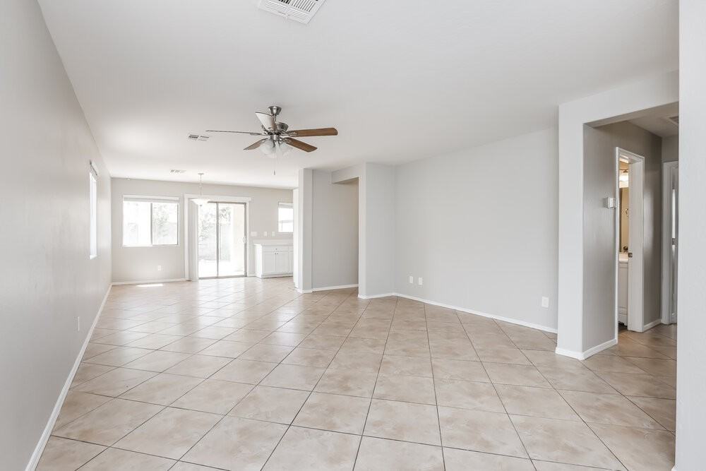 2224 S 83rd Ln - Photo 4 of 16