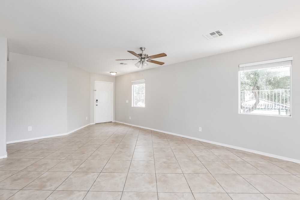 2224 S 83rd Ln - Photo 5 of 16