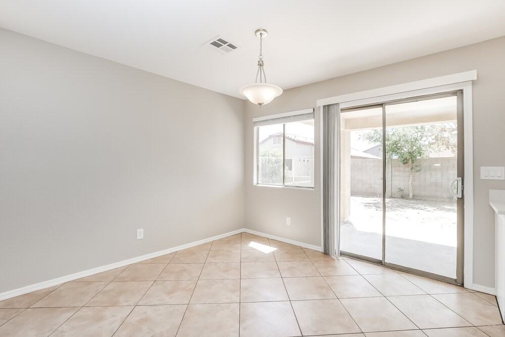 2224 S 83rd Ln - Photo 6 of 16