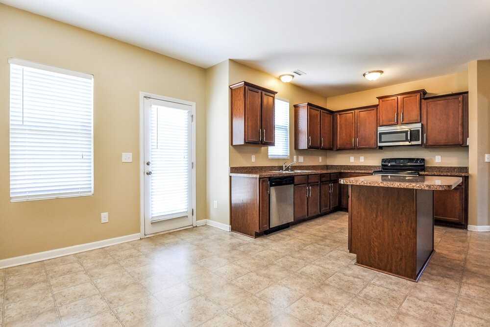 5045 Stonewood Pines Dr - Photo 5 of 15