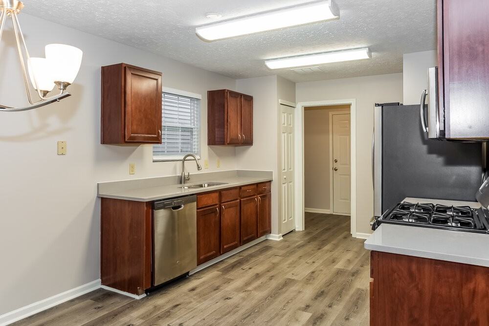 4226 Kellybrook Dr - Photo 6 of 17