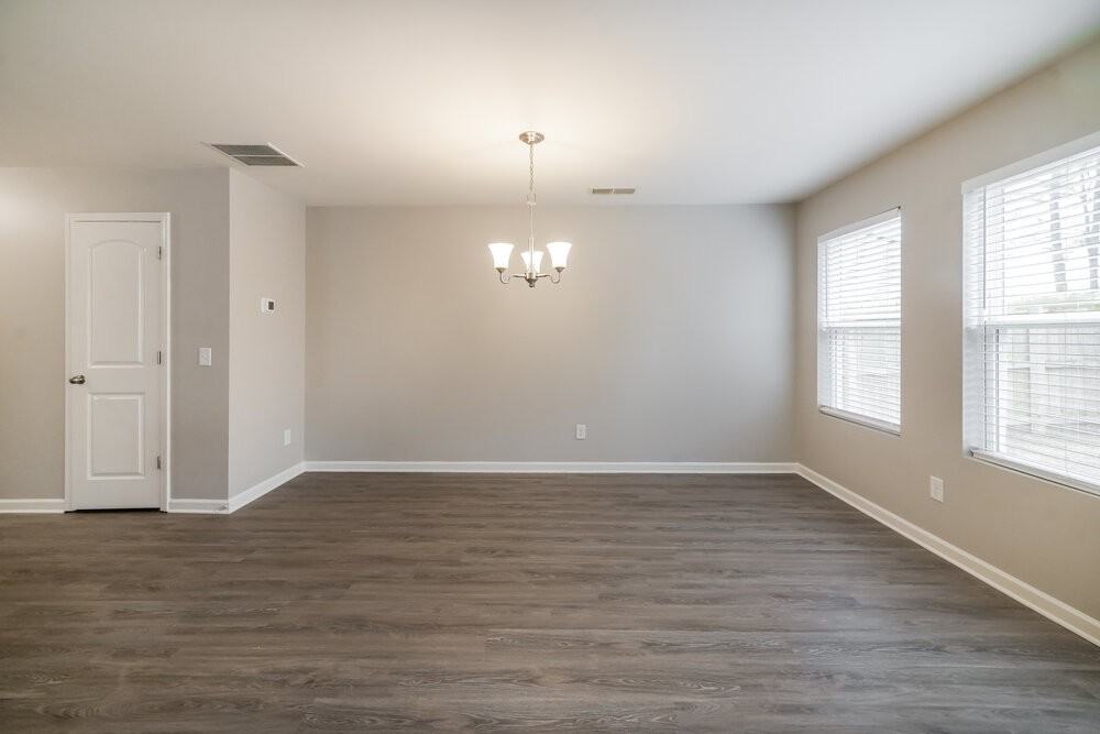 42 Everett Cir - Photo 5 of 17