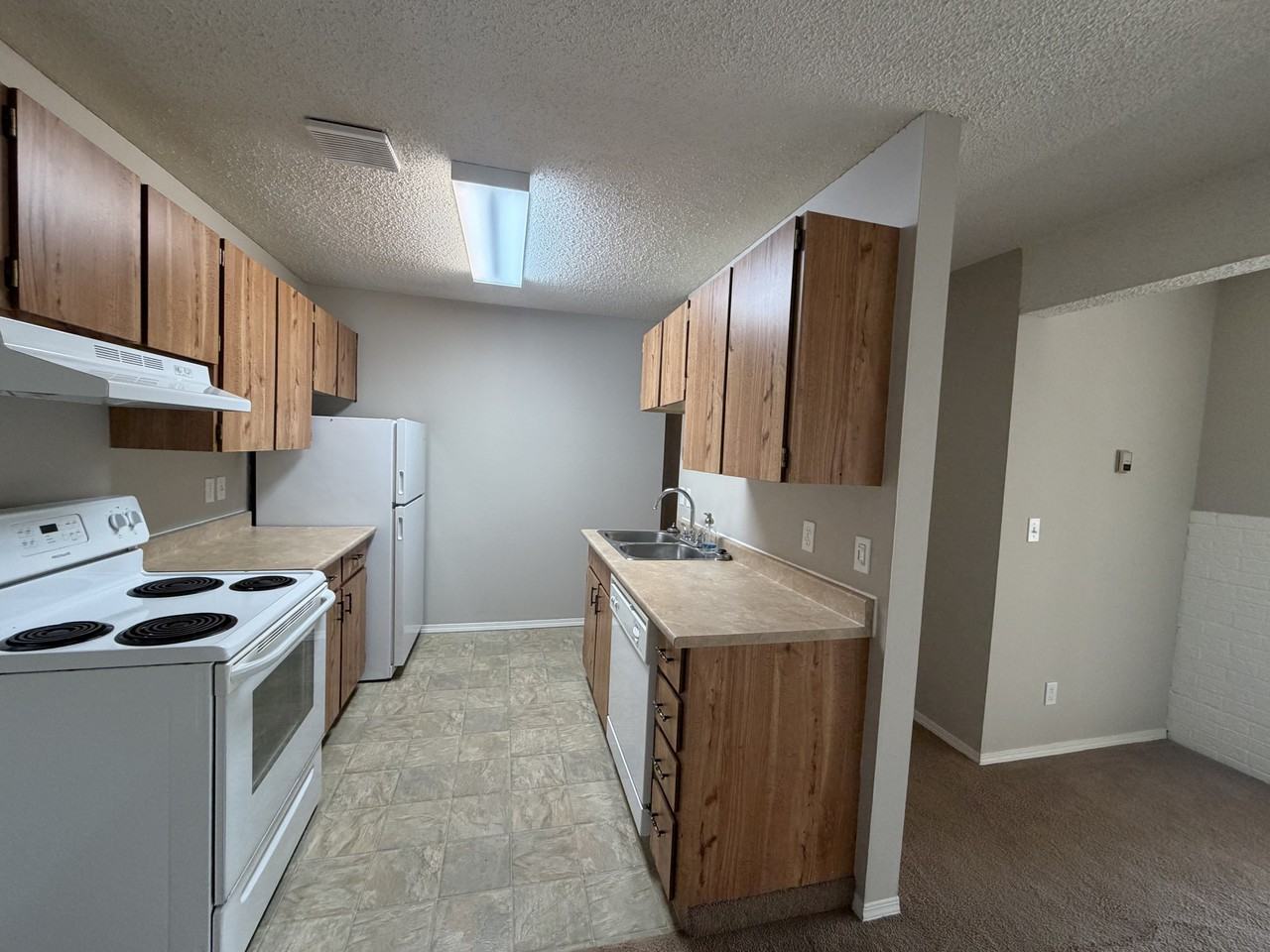 2419 16 St Sw - Photo 6 of 14