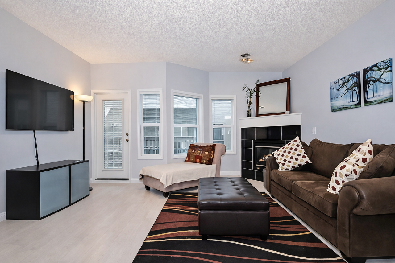 56 Windsor - Photo 3 of 15