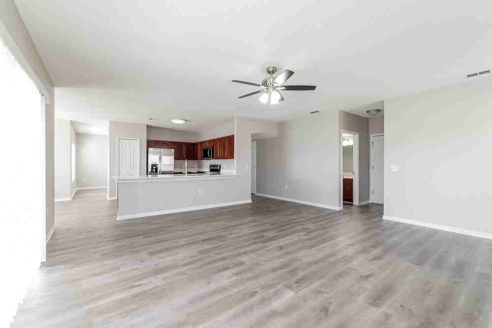 4450 Maple Chase Trl - Photo 5 of 17