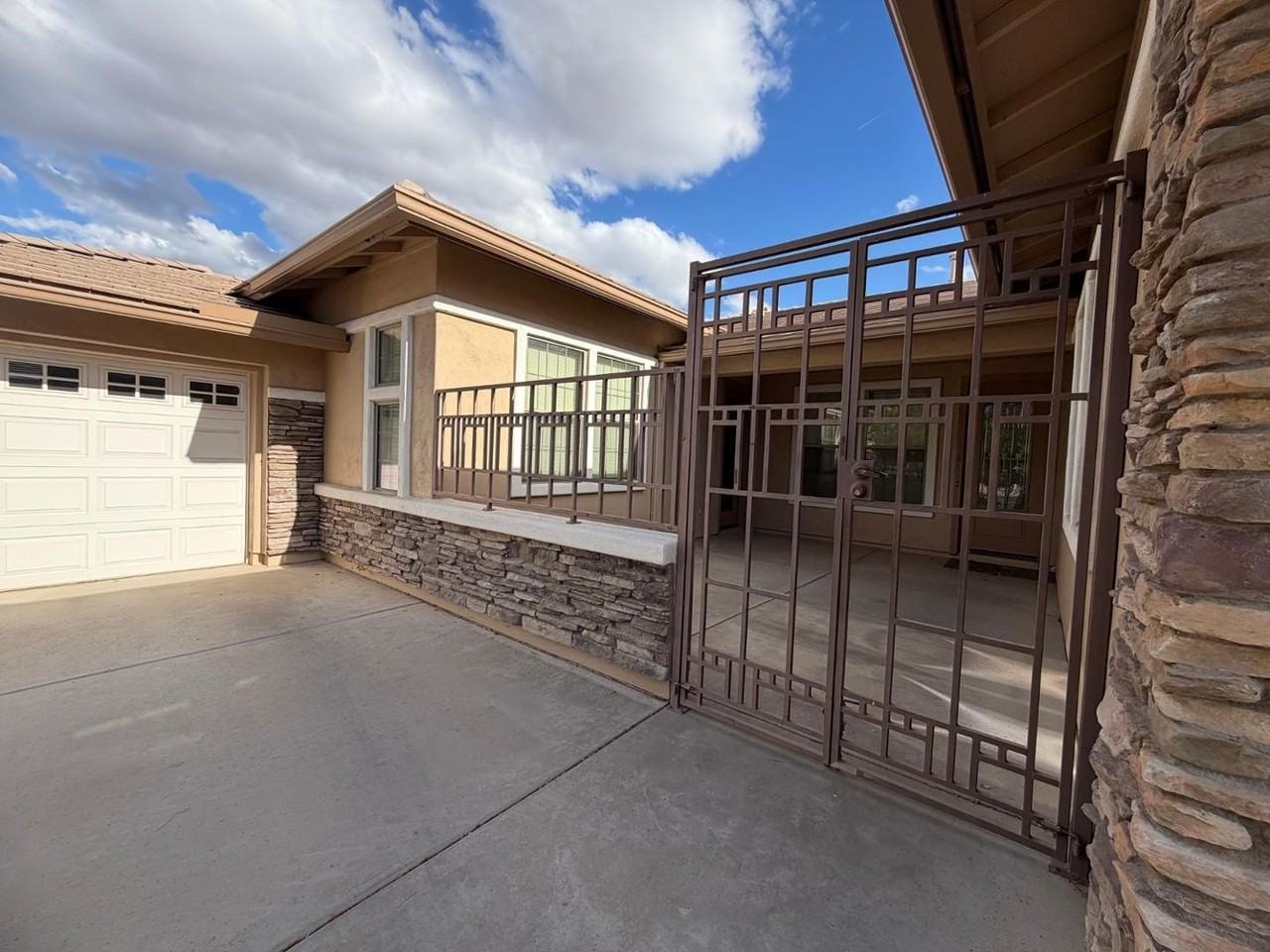 4505 W Mcneil St - Photo 4 of 50