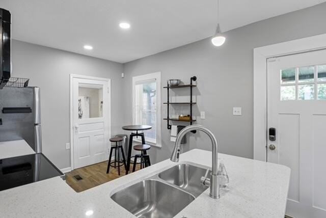 745 Sullivant Ave - Photo 5 of 9