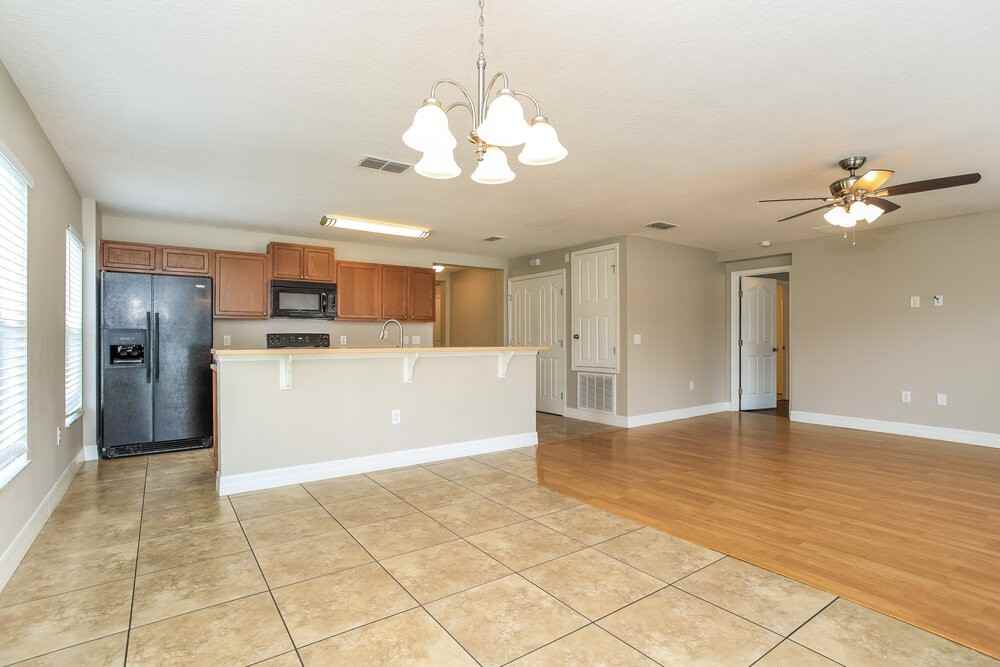 4505 Barbados Loop - Photo 5 of 16