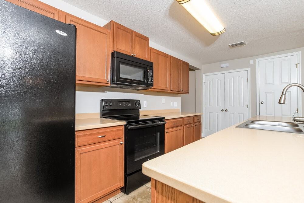 4505 Barbados Loop - Photo 6 of 16