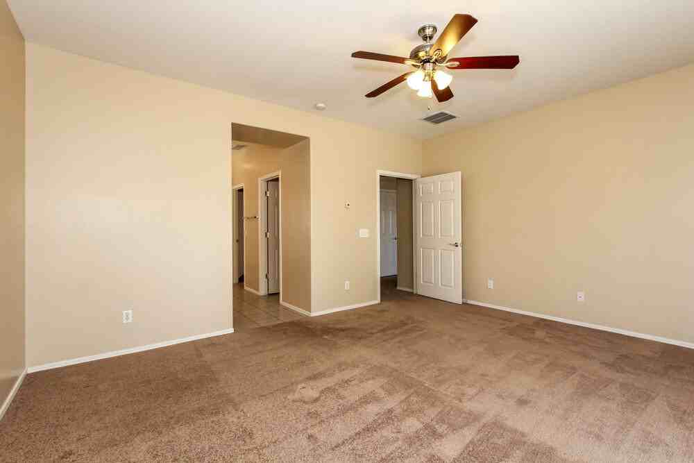 5245 W Bowker St - Photo 6 of 15