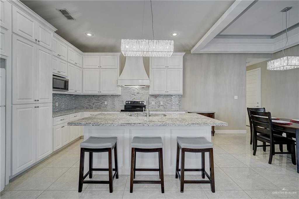 3200 Linva Ave - Photo 3 of 27