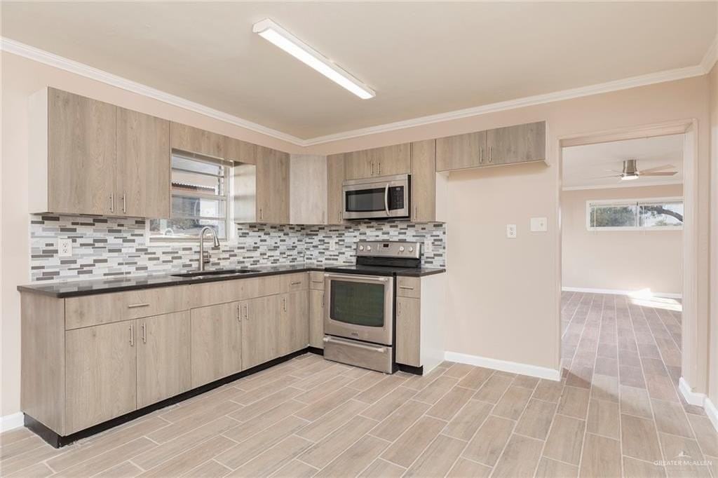 600 S 8th St - Photo 7 of 22