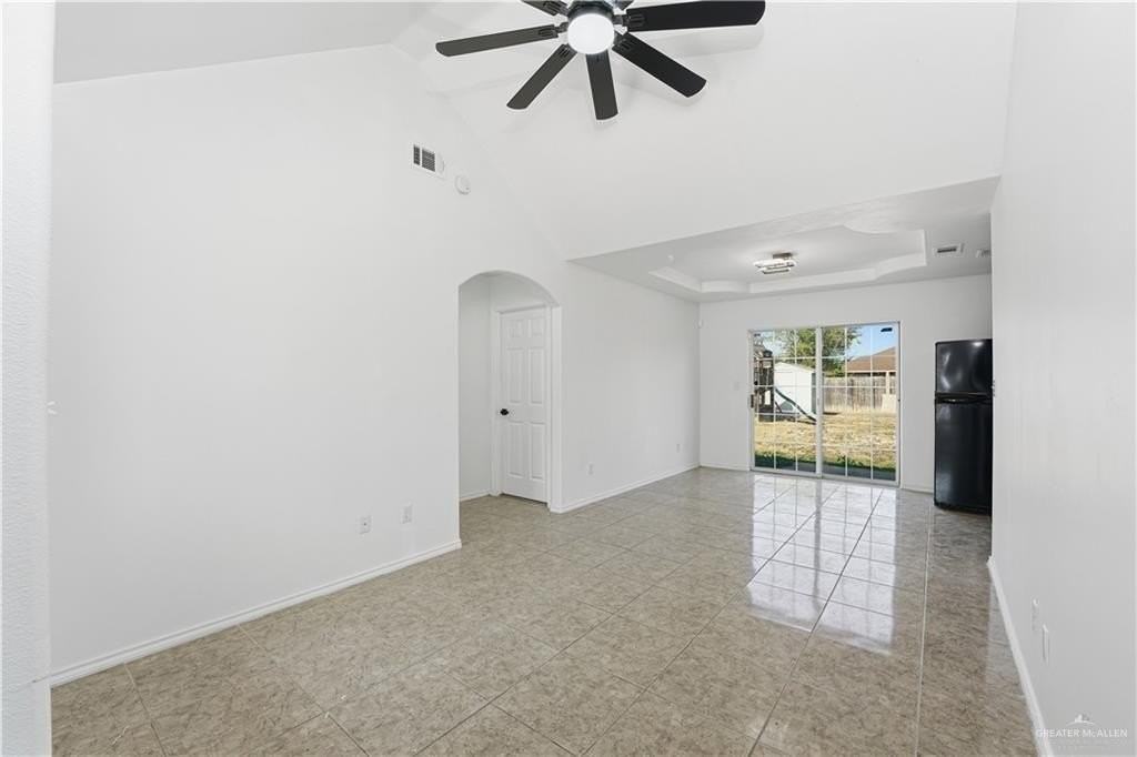 710 Sherryl Ave - Photo 2 of 12