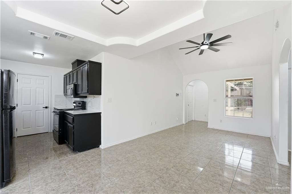 710 Sherryl Ave - Photo 3 of 12