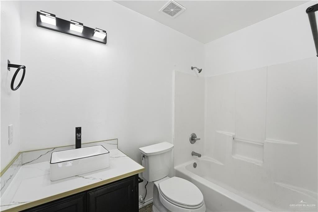 710 Sherryl Ave - Photo 7 of 12