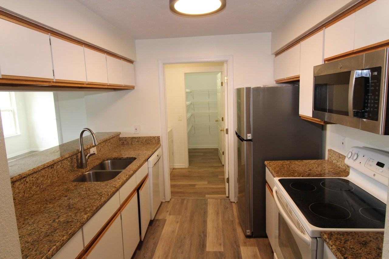 1411 Heatherwood Ln - Photo 5 of 24