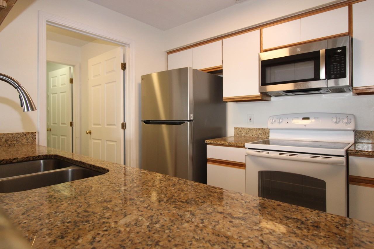 1411 Heatherwood Ln - Photo 6 of 24
